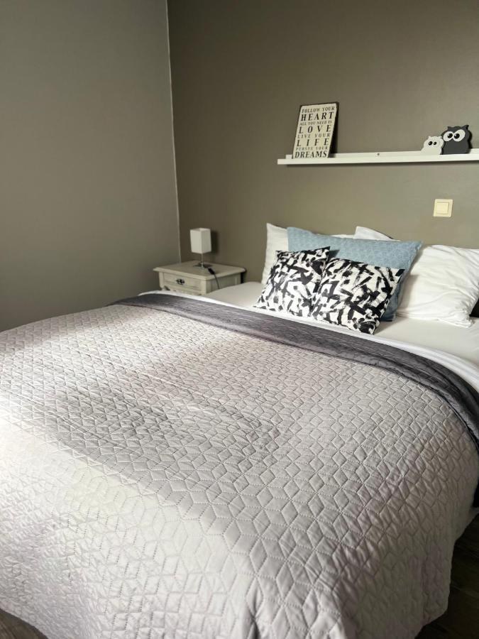 Varmi Guesthouse Apartments & Rooms Hveragerdi Eksteriør bilde