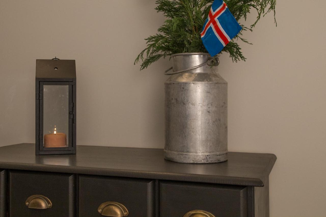Varmi Guesthouse Apartments & Rooms Hveragerdi Eksteriør bilde